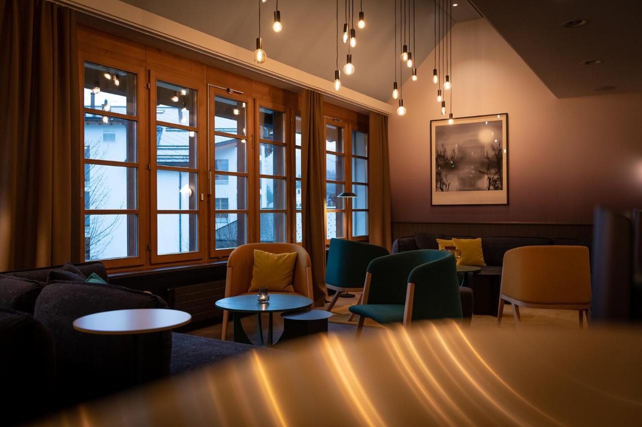 Schweizerhof Hotel 4*