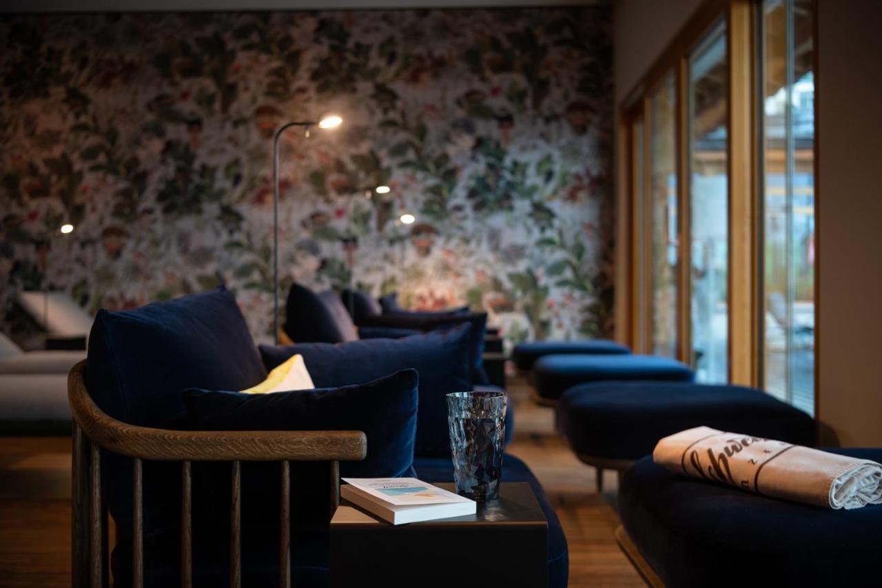Schweizerhof Hotel 4*