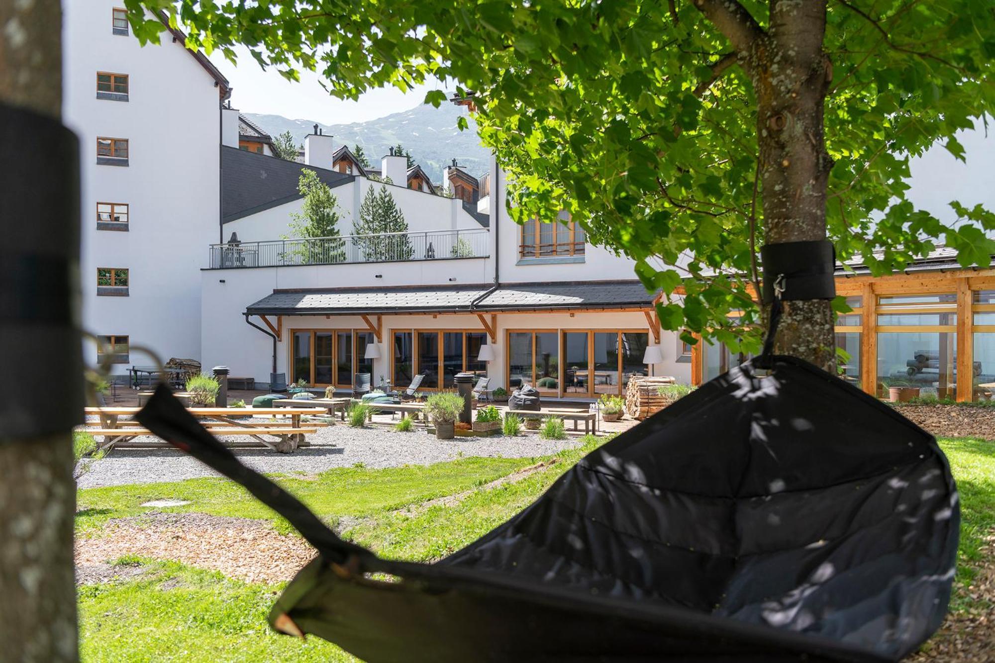 Hotel Schweizerhof 4*